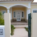 Bonita Moradia C/ Piscina Em Feriehus *