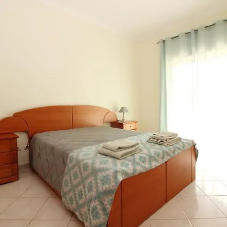 Bonita Moradia C/ Piscina Em Holiday home *