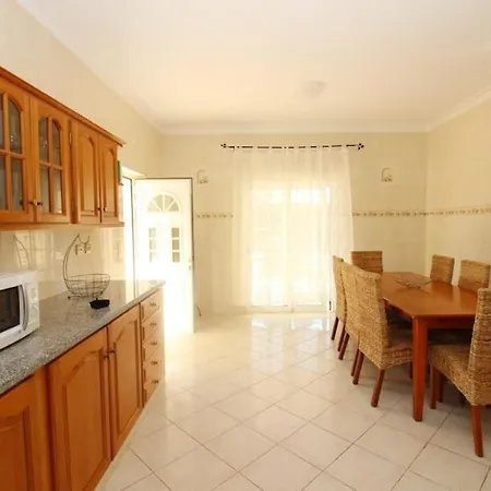 Bonita Moradia C/ Piscina Em Holiday home *
