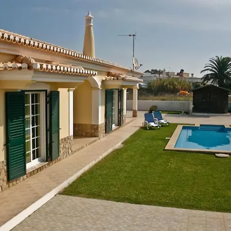 Feriehus Bonita Moradia C/ Piscina Em