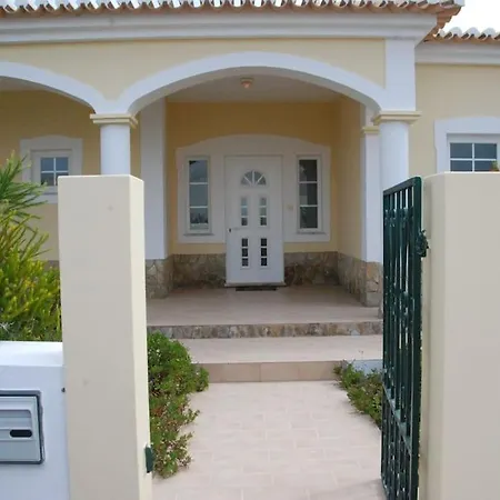 Bonita Moradia C/ Piscina Em Holiday home *