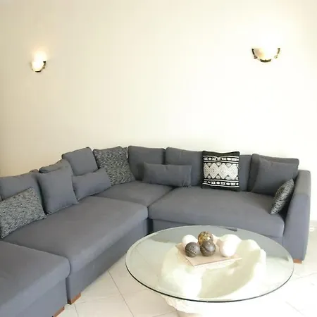 Bonita Moradia C/ Piscina Em Holiday home *