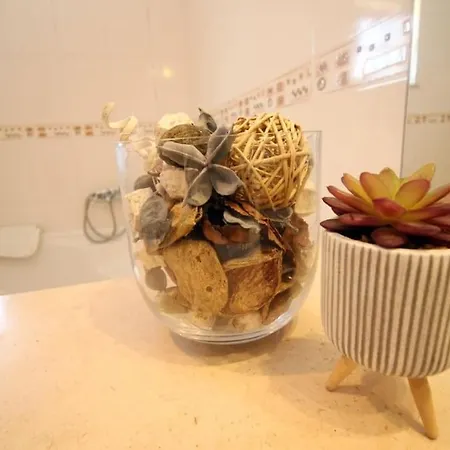 Bonita Moradia C/ Piscina Em サグレス